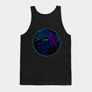 Bacterial Culture streaks on glass Petri Dish in Microbiology Lab Tank Top